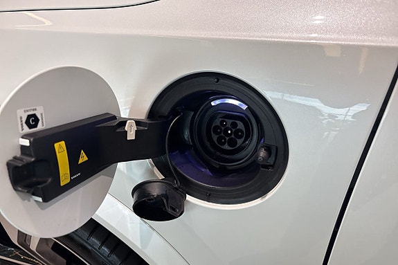 Volvo XC90 18 of 30