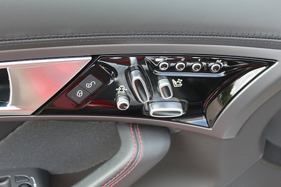 Jaguar F-TYPE 13 of 14
