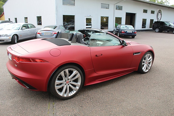 Jaguar F-TYPE 9 of 14