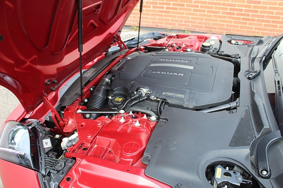 Jaguar F-TYPE 12 of 14