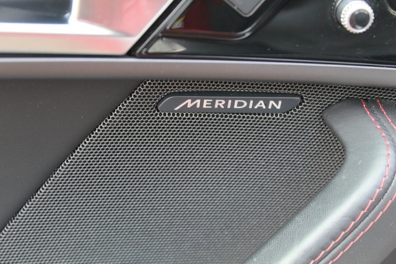 Jaguar F-TYPE 3 of 14