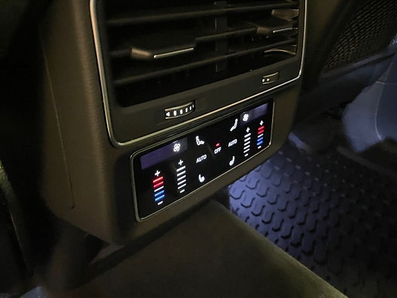 Audi Q7 7 of 17