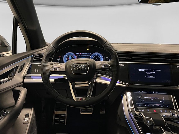 Audi Q7 6 of 17