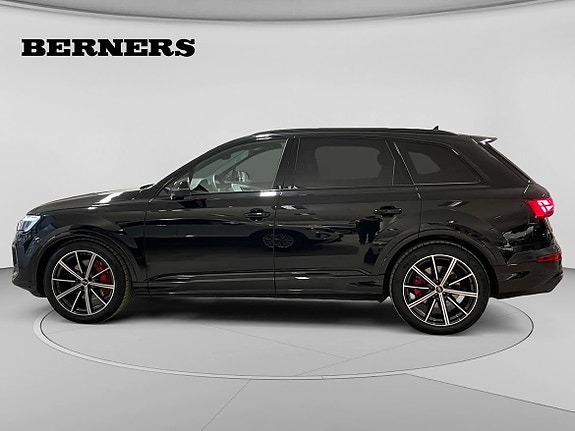Audi Q7 2 of 17