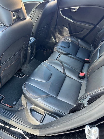 Volvo V40 Cross Country 6 of 10