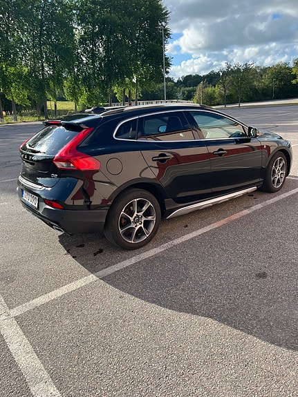 Volvo V40 Cross Country 4 of 10