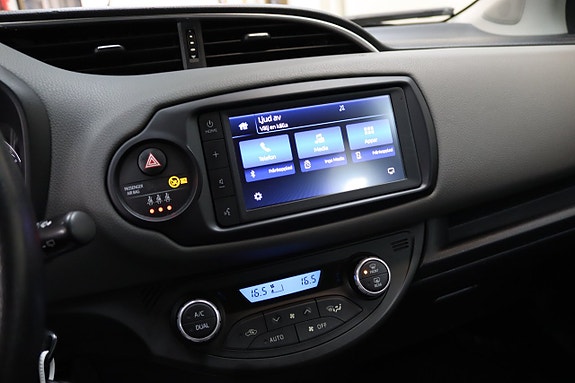 Toyota Yaris 16 of 22