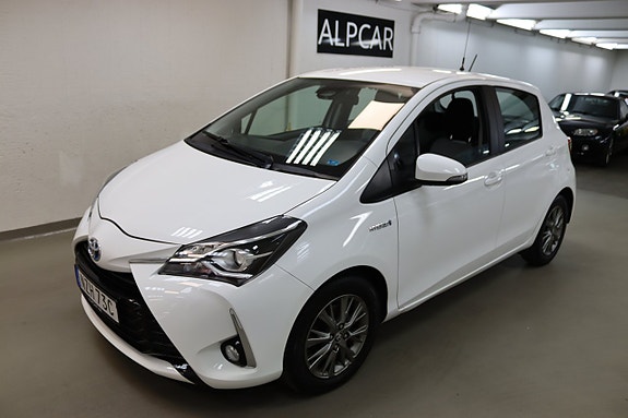 Toyota Yaris 3 of 22