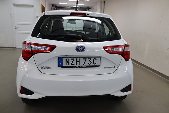 Toyota Yaris 7 of 22