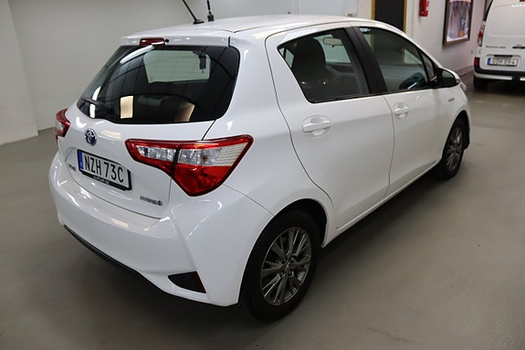 Toyota Yaris 6 of 22