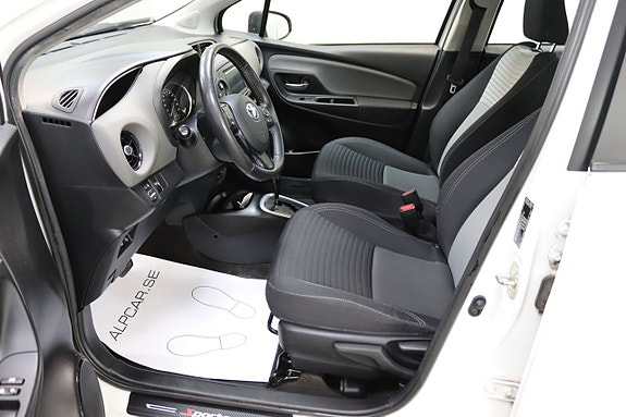 Toyota Yaris 9 of 22