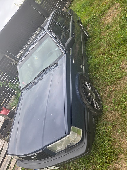Volvo 740 2 of 8