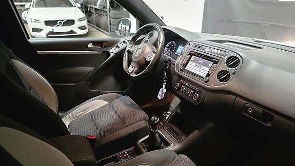 Volkswagen Tiguan 11 of 28