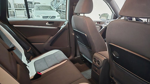 Volkswagen Tiguan 13 of 28