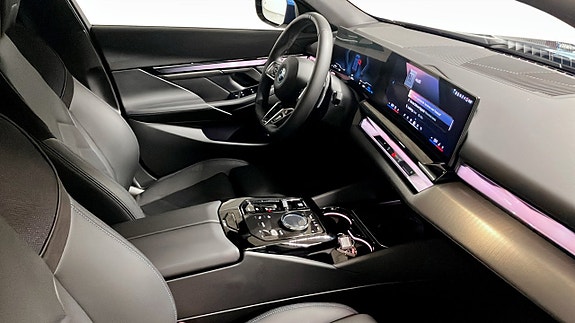 BMW 530e 3 of 9