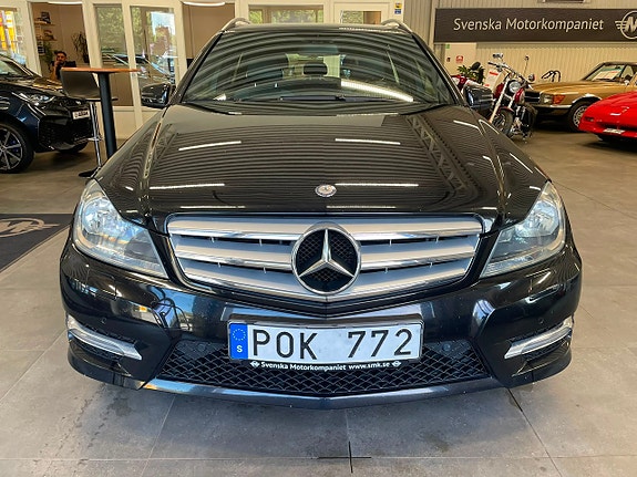 Mercedes-Benz C180 2 of 28
