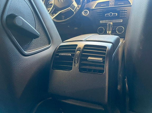 Mercedes-Benz C180 14 of 28