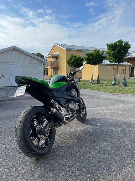 Kawasaki Z800e 2 of 6