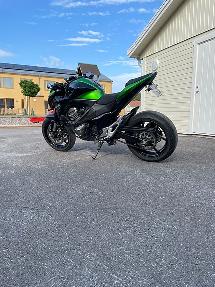 Kawasaki Z800e 3 of 6