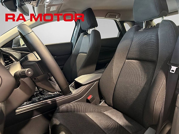 Mazda CX-30 10 of 24
