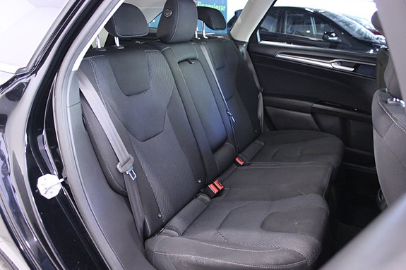 Ford Mondeo 15 of 24
