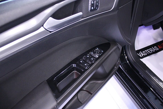 Ford Mondeo 12 of 24