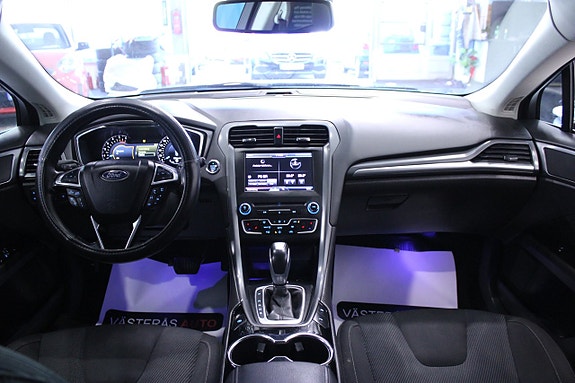 Ford Mondeo 18 of 24