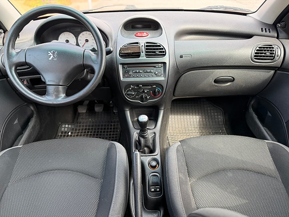 Peugeot 206 7 of 9