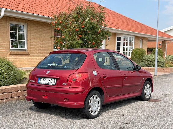 Peugeot 206 4 of 9