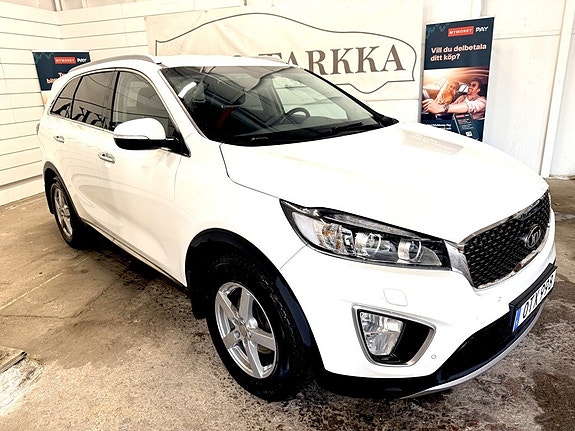 Kia Sorento 3 of 17