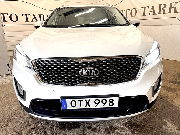 Kia Sorento 2 of 17