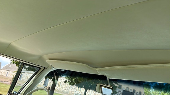 Ford Fairlane 19 of 23