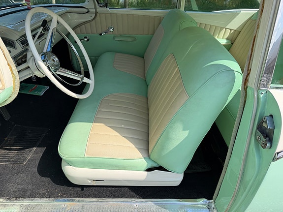 Ford Fairlane 13 of 23