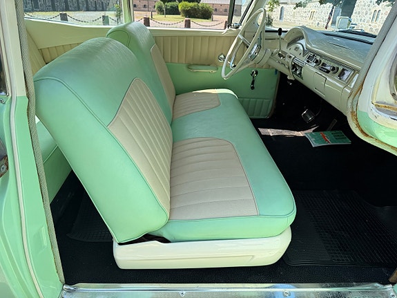 Ford Fairlane 18 of 23