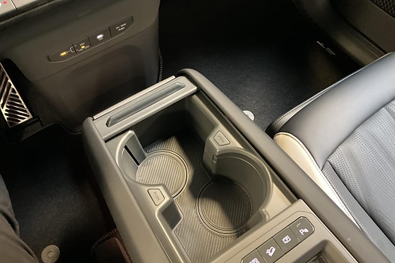 Kia EV9 15 of 21