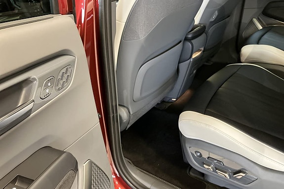 Kia EV9 11 of 21