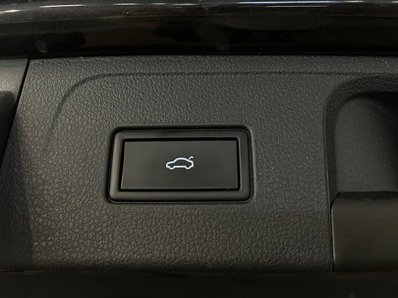 Volkswagen Passat 14 of 17