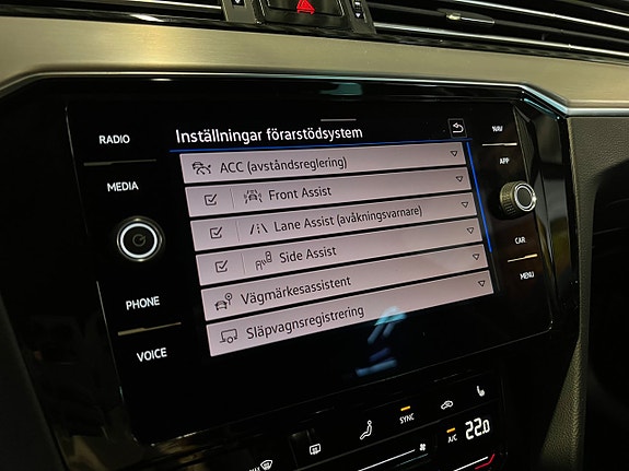 Volkswagen Passat 11 of 17