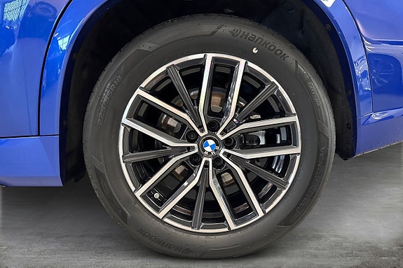 BMW iX1 16 of 19