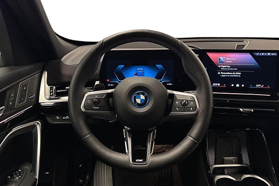 BMW iX1 10 of 19