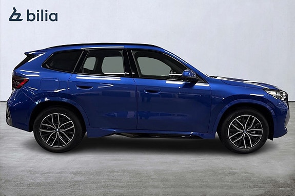 BMW iX1 17 of 19