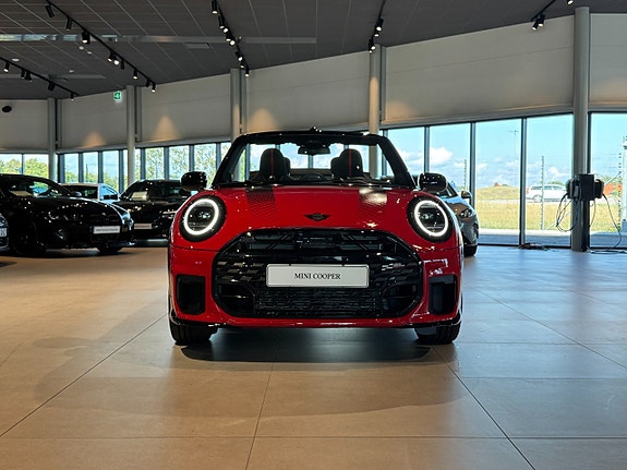 MINI Cooper S 2 of 17