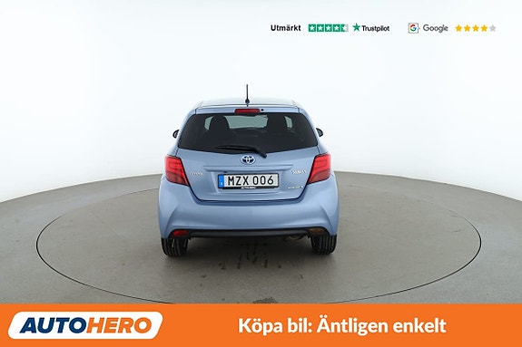 Toyota Yaris 4 of 30