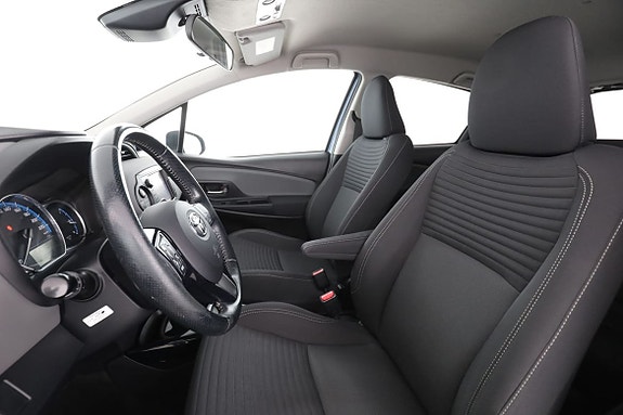 Toyota Yaris 9 of 30