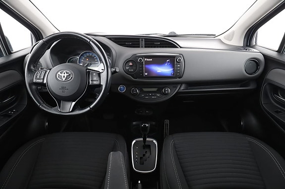 Toyota Yaris 11 of 30