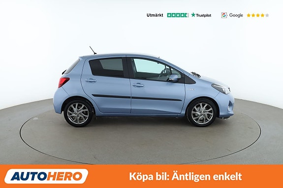Toyota Yaris 6 of 30