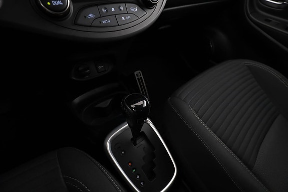 Toyota Yaris 22 of 30