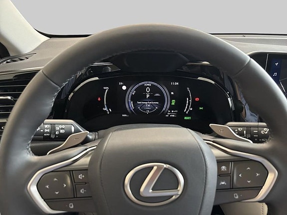 Lexus NX450h+ 12 of 15