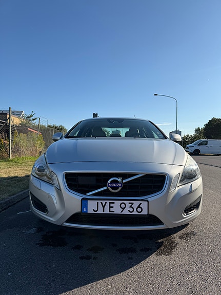 Volvo S60 3 of 6