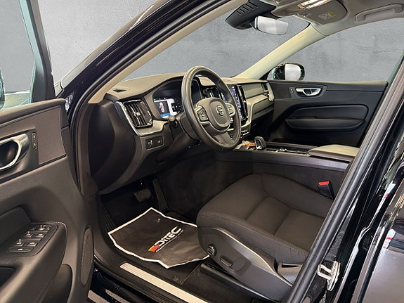 Volvo XC60 10 of 27